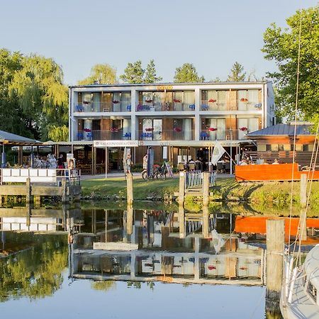 Port Etterem&Panzio Bed & Breakfast Balatonmariafurdo Luaran gambar