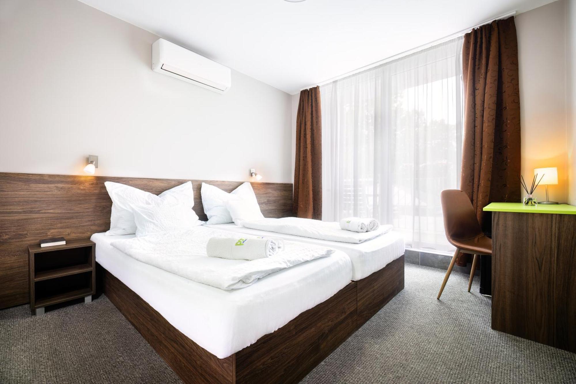Port Etterem&Panzio Bed & Breakfast Balatonmariafurdo Luaran gambar